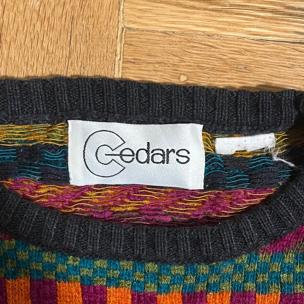 Colorful Patterned Sweater - Picture 6 of 8